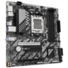 4x DDR5 Slots